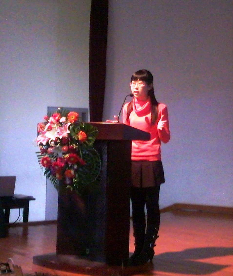 365完美体育选手庞慧在进行演讲